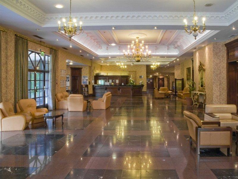 Royal Court Hotel & Spa Ковентрі Екстер'єр фото