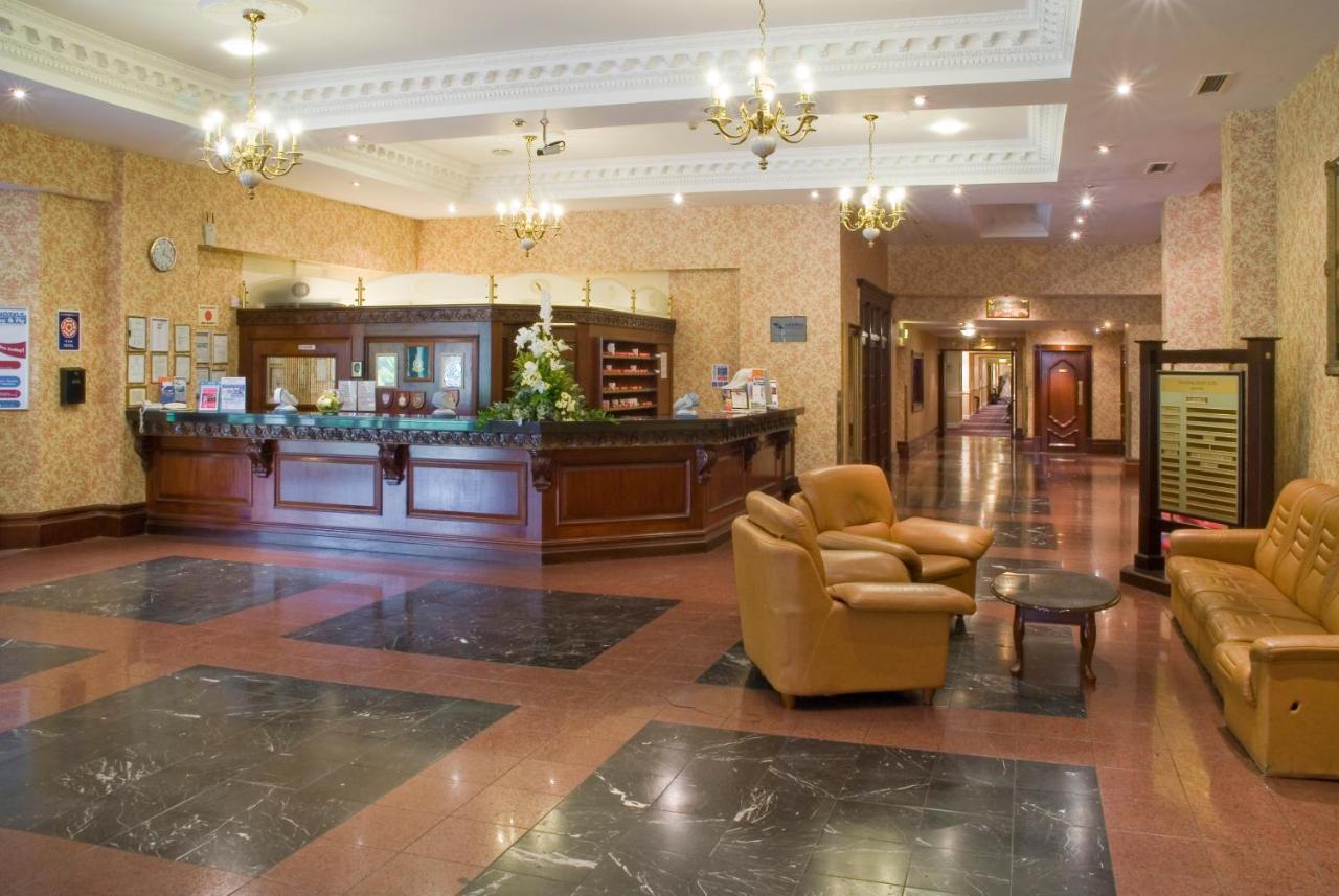 Royal Court Hotel & Spa Ковентрі Екстер'єр фото