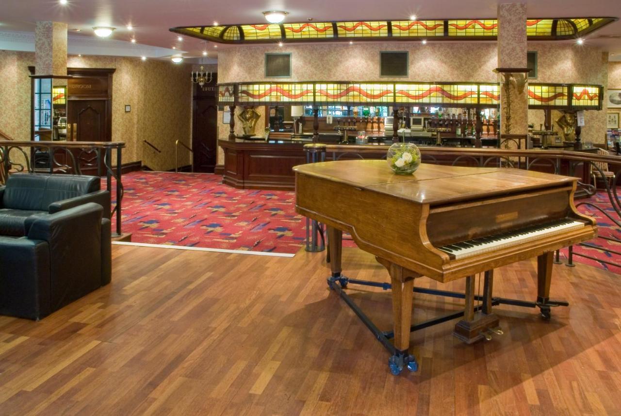 Royal Court Hotel & Spa Ковентрі Екстер'єр фото